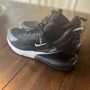 Nike Air Max 270